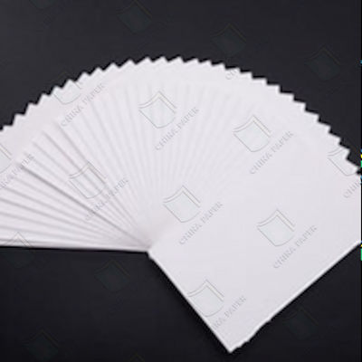Un buon prezzo. Cartoncino patinato bianco C1S Ivory OEM, cartoncino FBB 170-400 gsm, rivestimento superficiale superiore in linea