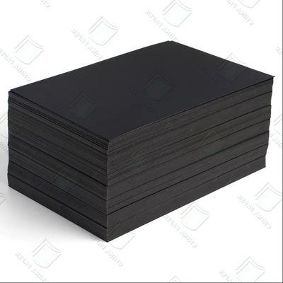 qualità Cartoncino nero in pasta vergine al 100% ad alta rigidità, da 120 g/m² a 450 g/m², personalizzabile fabbrica